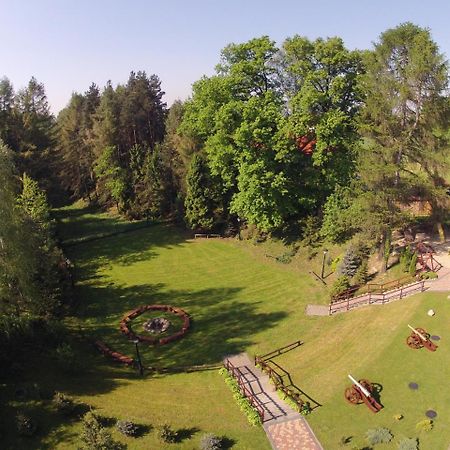 Zajazd Zlota Iglica Pogrzebien Exteriör bild